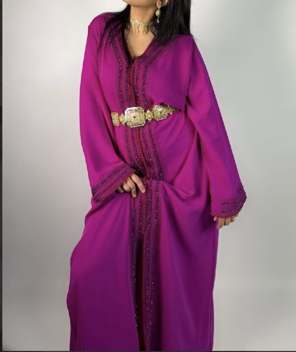 Caftan Fuchsia Cristal – Éclat et Féminité – Image 3