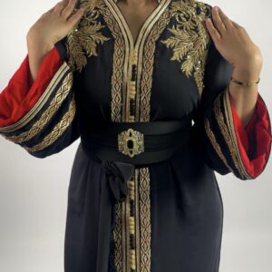 Caftan Noir Perlé – Élégance Sombre & Détails Précieux